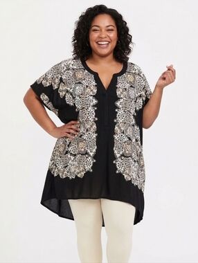 Simply Emma Plus Size Black Tunic with Cream & White Paisley Floral Print